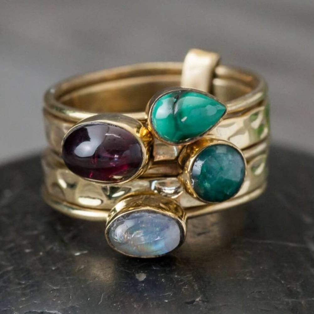 FIVE STONE BRASS RING SET 💖STUNNING💖 - Picture 1 of 3